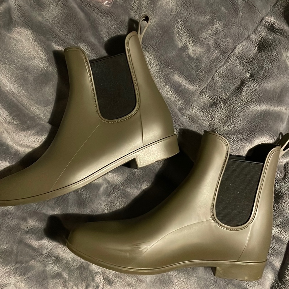 ankle rain boots